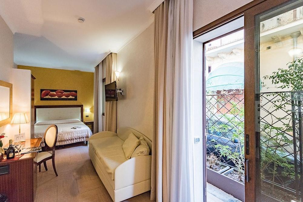Flora 3* Noto